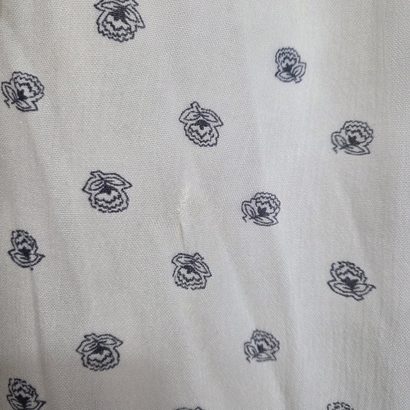 Old Navy San Francisco Cream Blue Floral Smocked Pull on Midi Skirt Size XS Boho - Picture 4 of 10